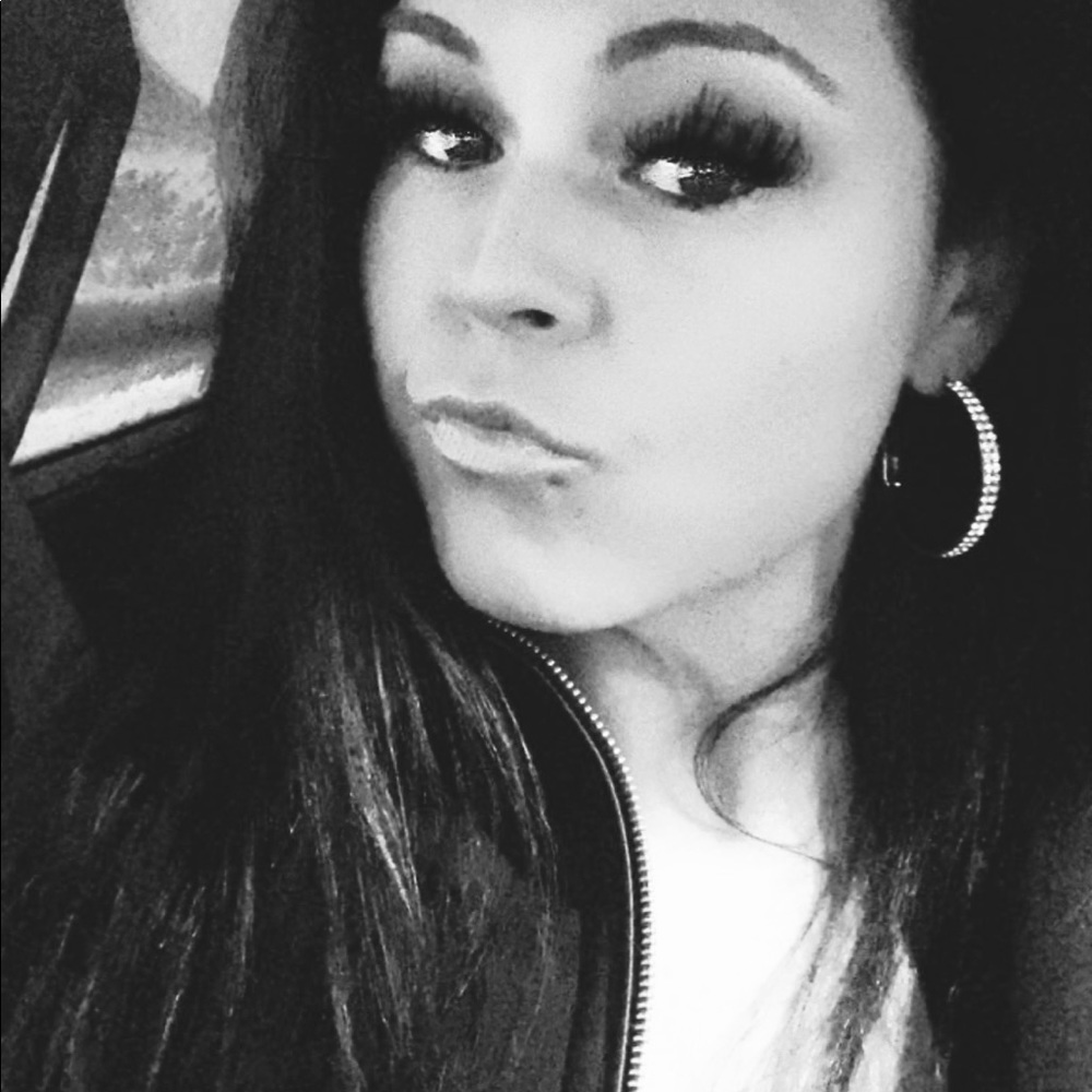 Meet your Posher, Tanya